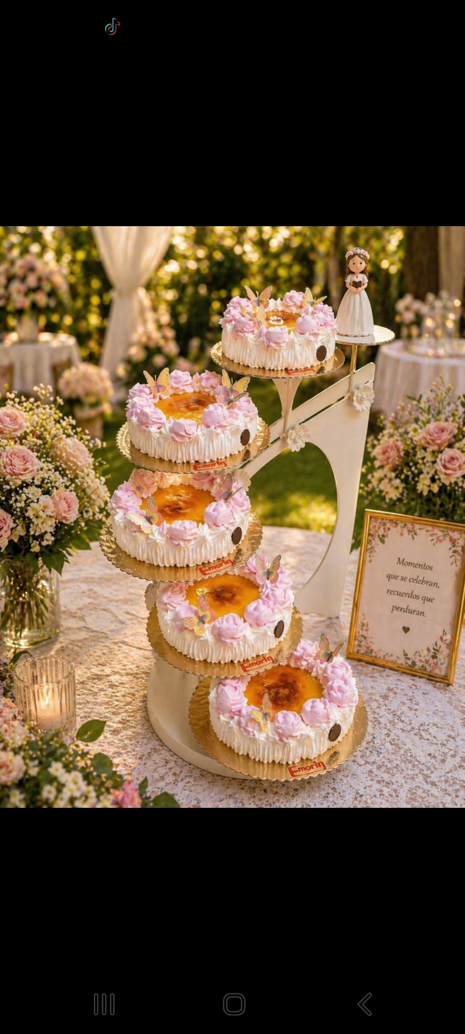 Tarta multi-piso para comuniones y bodas